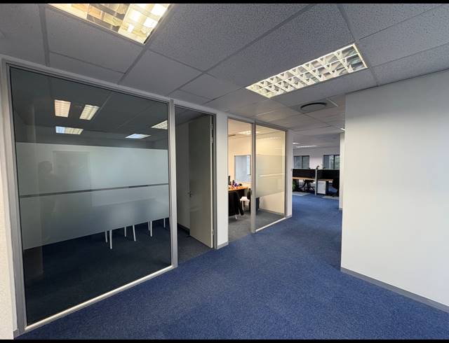 197M² OFFICE TO LET IN CENTURY CITY